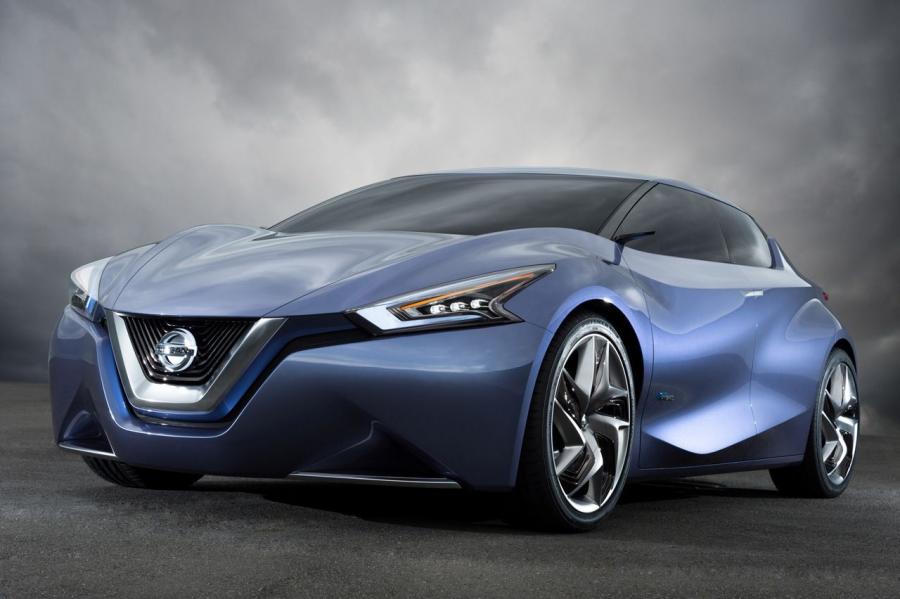  Nissan Friend-Me 2013 года  (фото 1 из 38)
